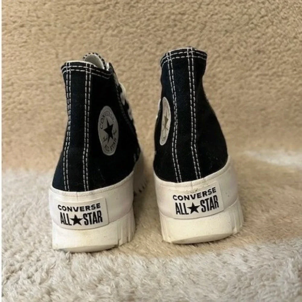 Converse Chuck Taylor All Star Lugged High Top Black White Shoes Womens 5.5 - Picture 4 of 8
